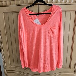 POL Coral Long Sleeve Tee, Sz M, NWT